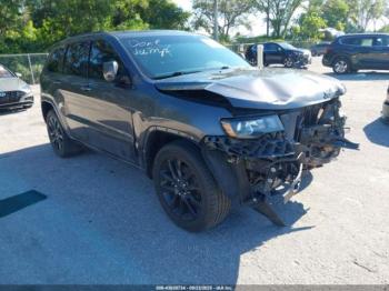  Salvage Jeep Grand Cherokee