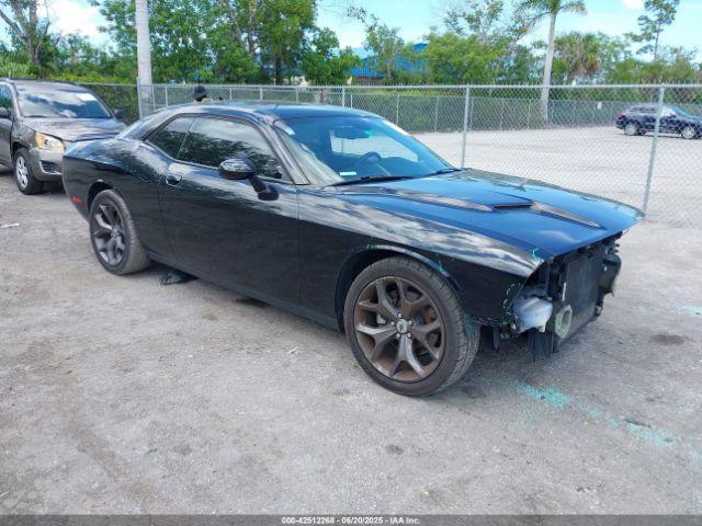  Salvage Dodge Challenger