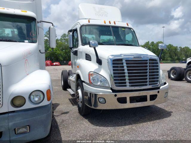  Salvage Freightliner Cascadia 113