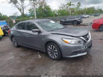  Salvage Nissan Altima