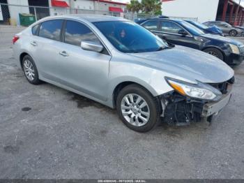  Salvage Nissan Altima