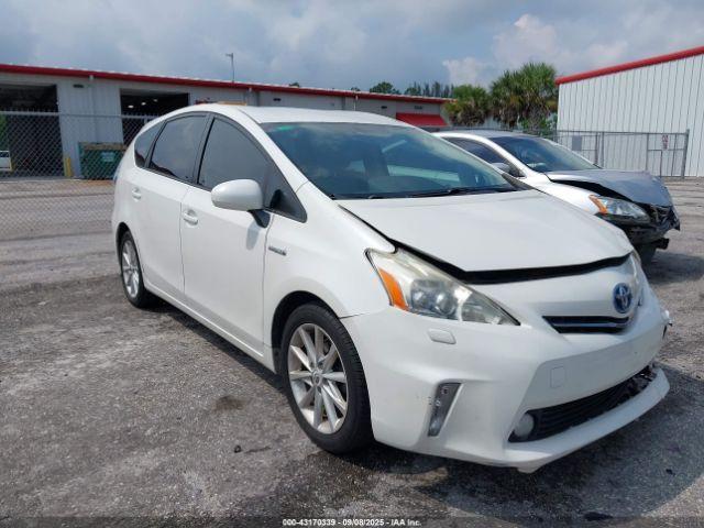  Salvage Toyota Prius v