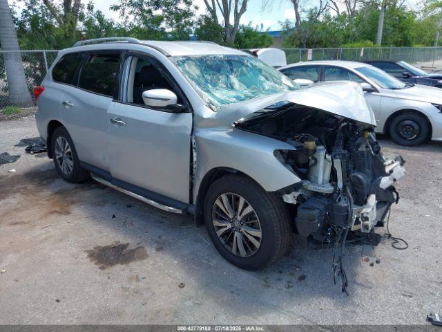  Salvage Nissan Pathfinder