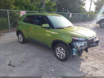  Salvage Hyundai VENUE