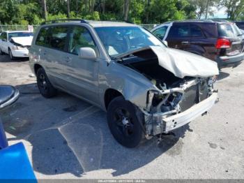  Salvage Toyota Highlander