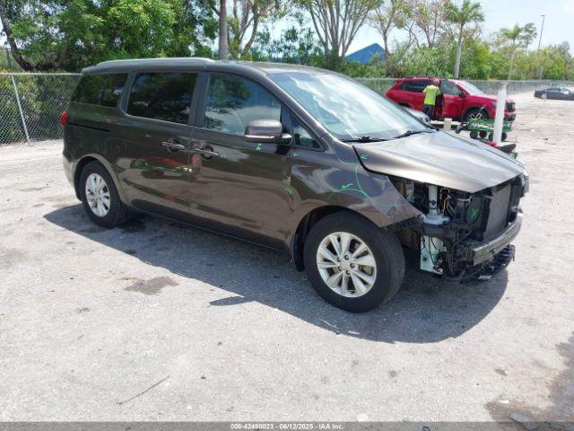  Salvage Kia Sedona