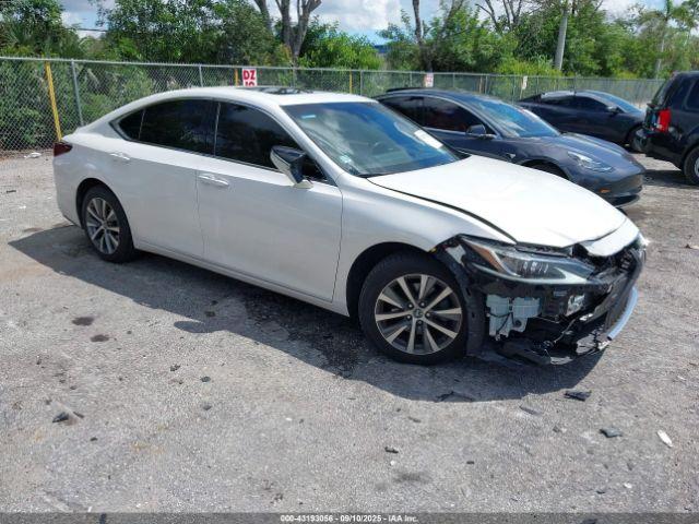  Salvage Lexus Es