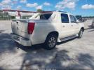 Cadillac Escalade Standard Image 4