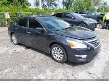  Salvage Nissan Altima