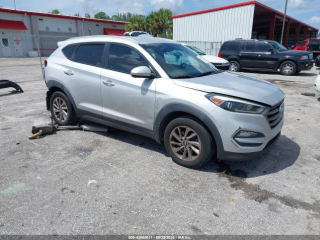  Salvage Hyundai TUCSON