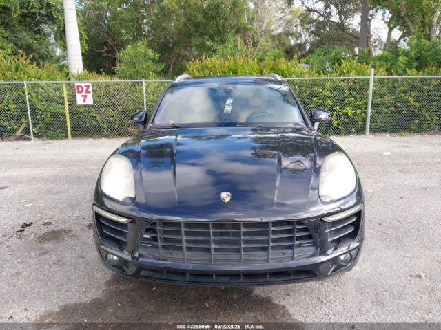 Porsche Macan S Image 12