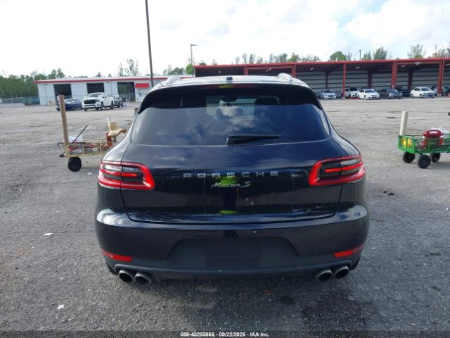 Porsche Macan S Image 14