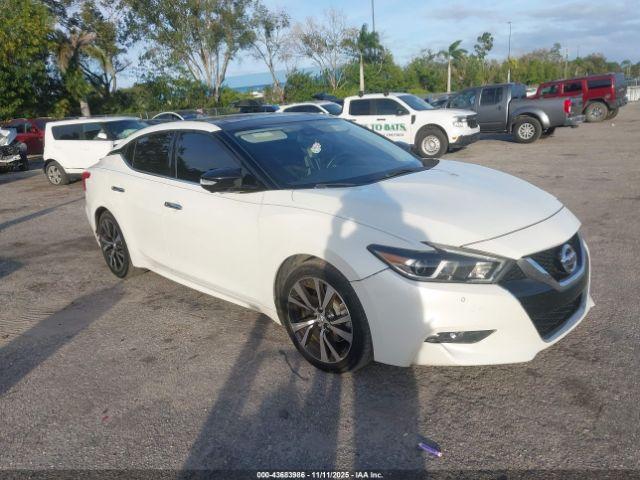 Salvage Nissan Maxima