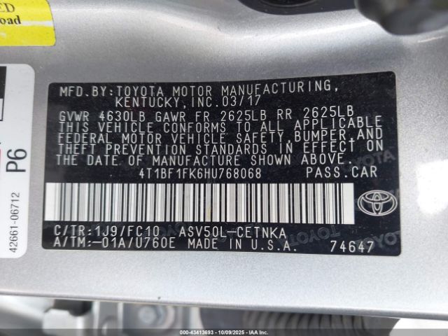 Toyota Camry Le Image 8