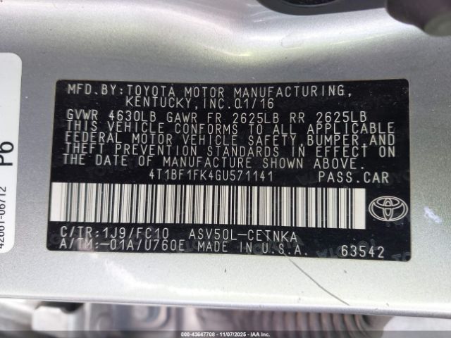 Toyota Camry Le Image 16