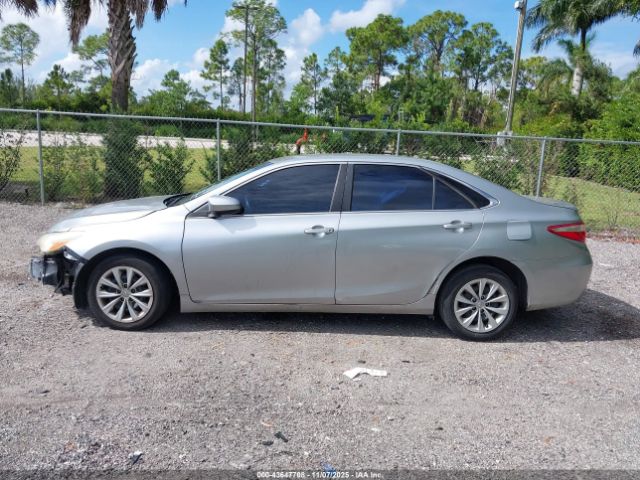 Toyota Camry Le Image 2