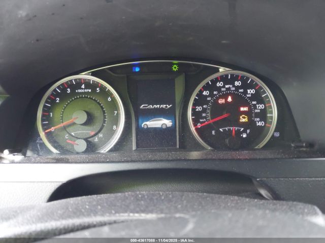 Toyota Camry Se Image 16