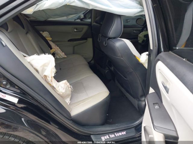 Toyota Camry Se Image 5