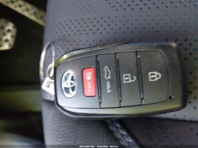 Toyota Camry Xse Image 15