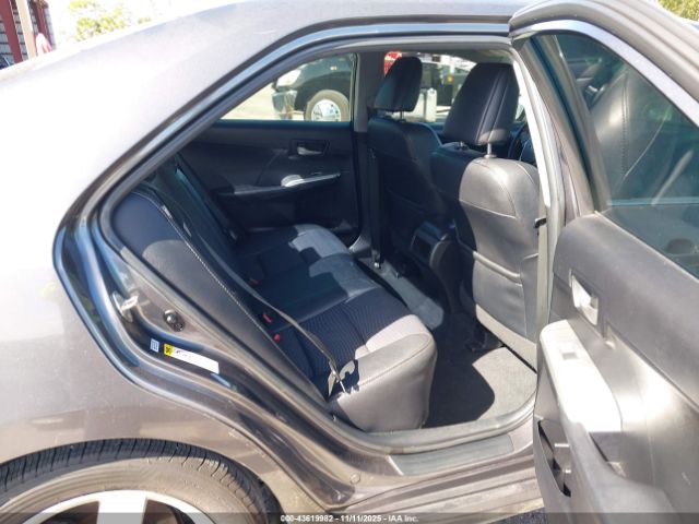 Toyota Camry Se Image 16