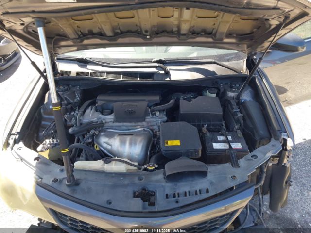 Toyota Camry Se Image 17