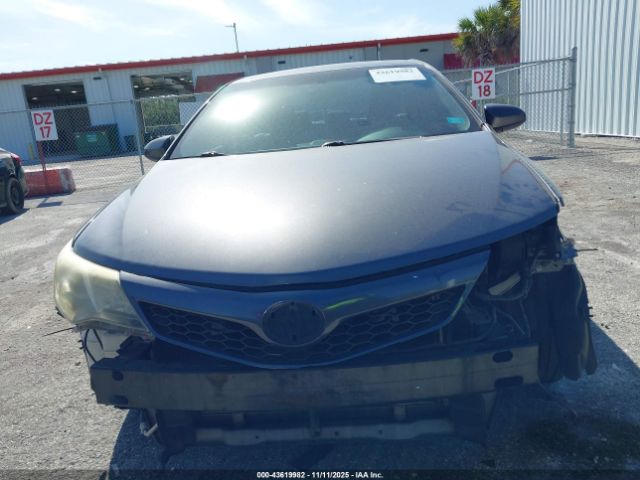 Toyota Camry Se Image 20