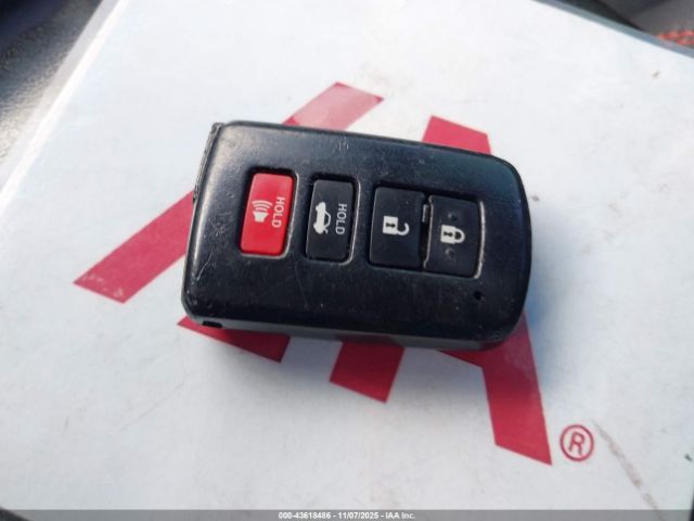 Toyota Camry Se Image 7