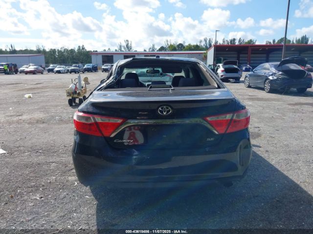 Toyota Camry Se Image 5