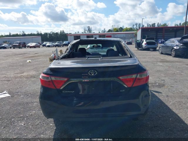 Toyota Camry Se Image 19