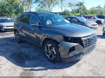  Salvage Hyundai TUCSON