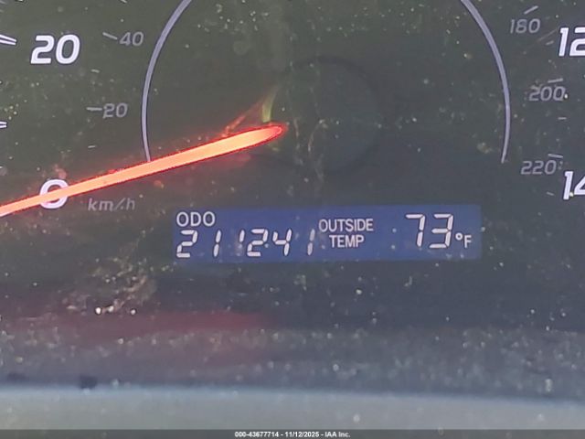 Toyota Camry Le Image 15