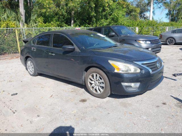  Salvage Nissan Altima