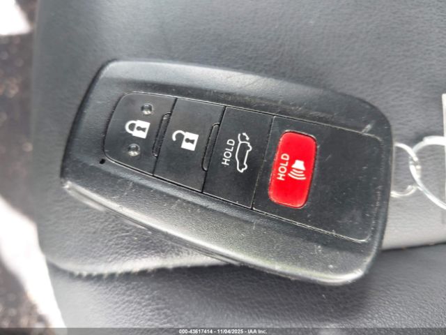 Toyota RAV4 Xle Premium Image 13