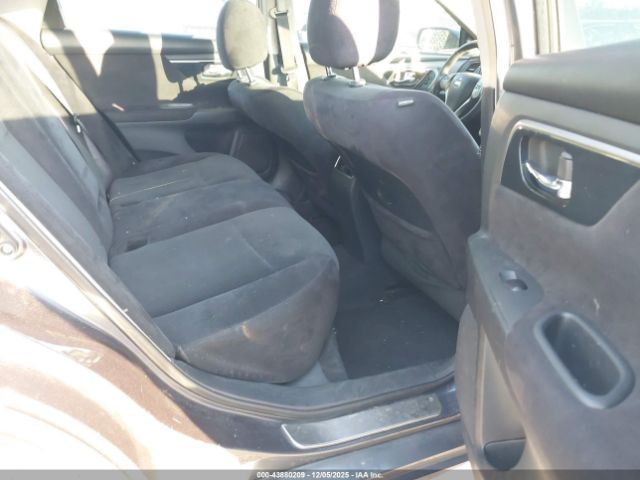 Nissan Altima 2.5 Sv Image 3