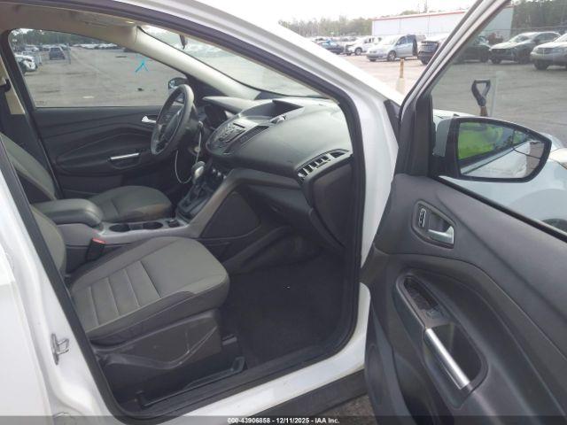 Ford Escape Se Image 3