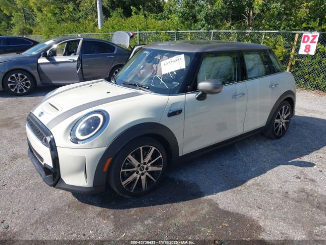 MINI Hardtop Cooper S Image 10