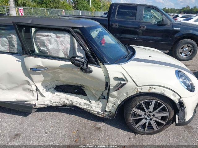 MINI Hardtop Cooper S Image 8