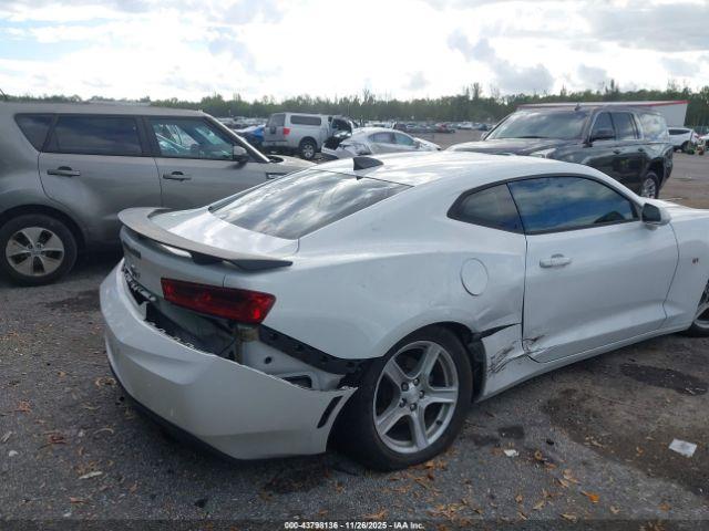 Chevrolet Camaro 1lt Image 7