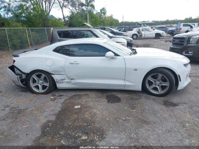 Chevrolet Camaro 1lt Image 10