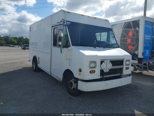 Ford E-350 Image 1