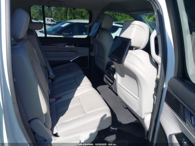 Jeep Wagoneer L Series Iii 4x4 Image 16