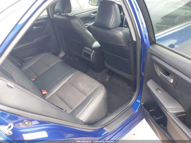 Toyota Camry Se Image 2