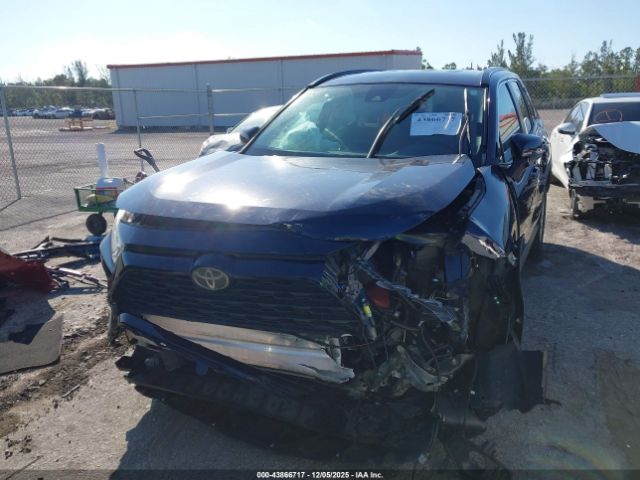 Toyota RAV4 Xle Image 10