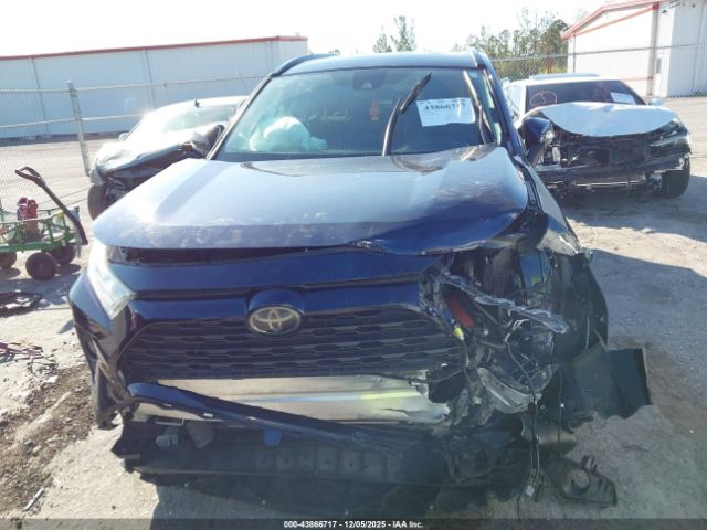 Toyota RAV4 Xle Image 14