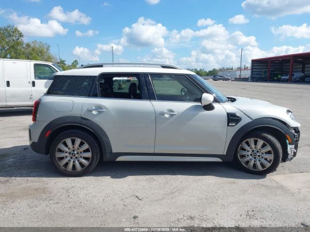 MINI Countryman Oxford Edition Image 10
