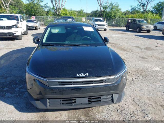 Kia K4 Lx Image 12