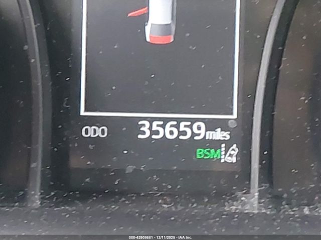 Toyota Camry Se Image 15