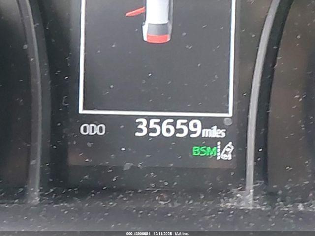 Toyota Camry Se Image 15