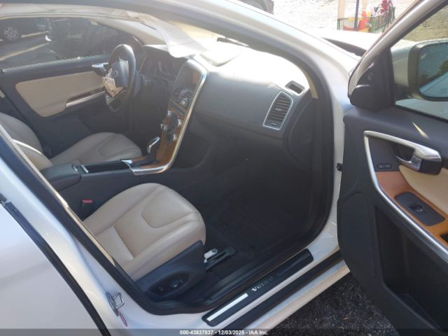 Volvo XC60 T5 Inscription Image 9