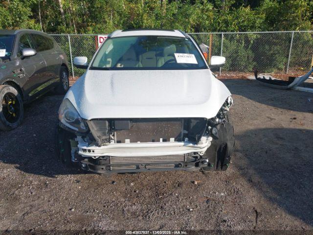 Volvo XC60 T5 Inscription Image 10